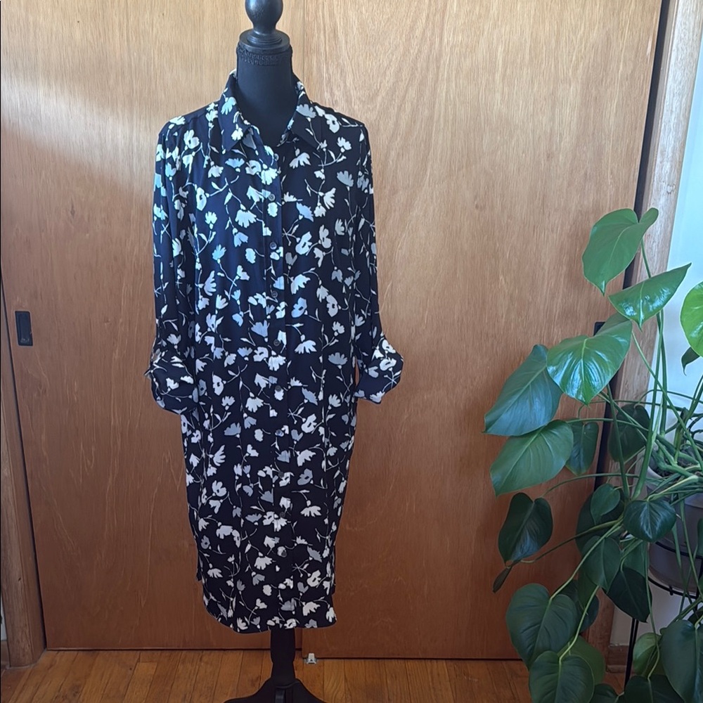 Ann Taylor Navy and White Floral Shirt Dress